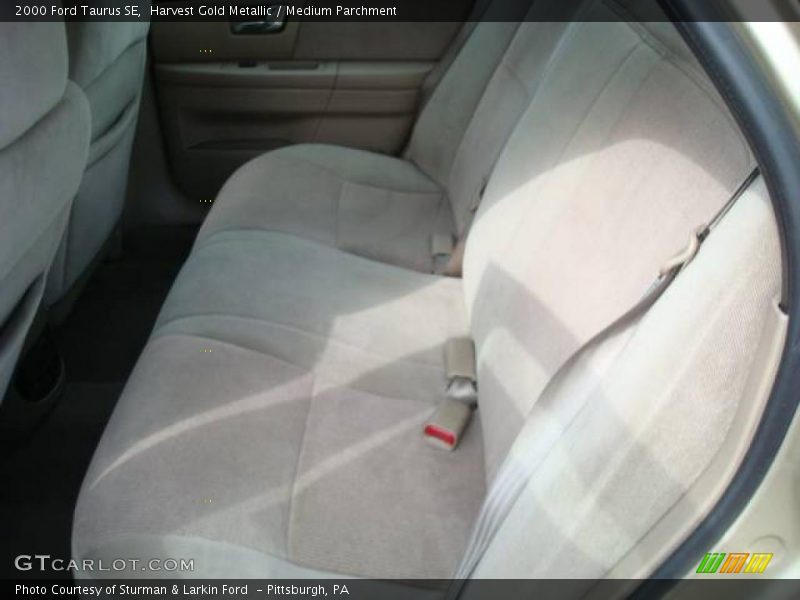 Harvest Gold Metallic / Medium Parchment 2000 Ford Taurus SE