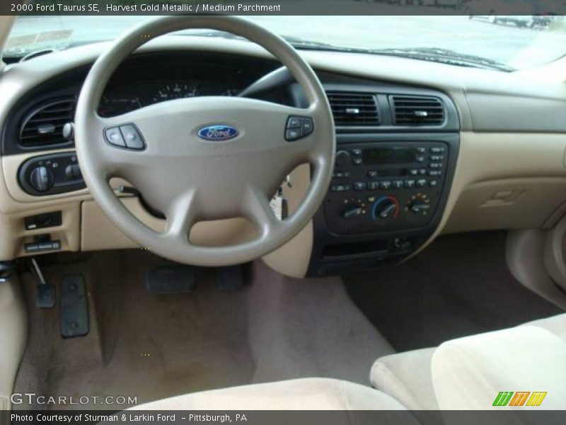 Harvest Gold Metallic / Medium Parchment 2000 Ford Taurus SE