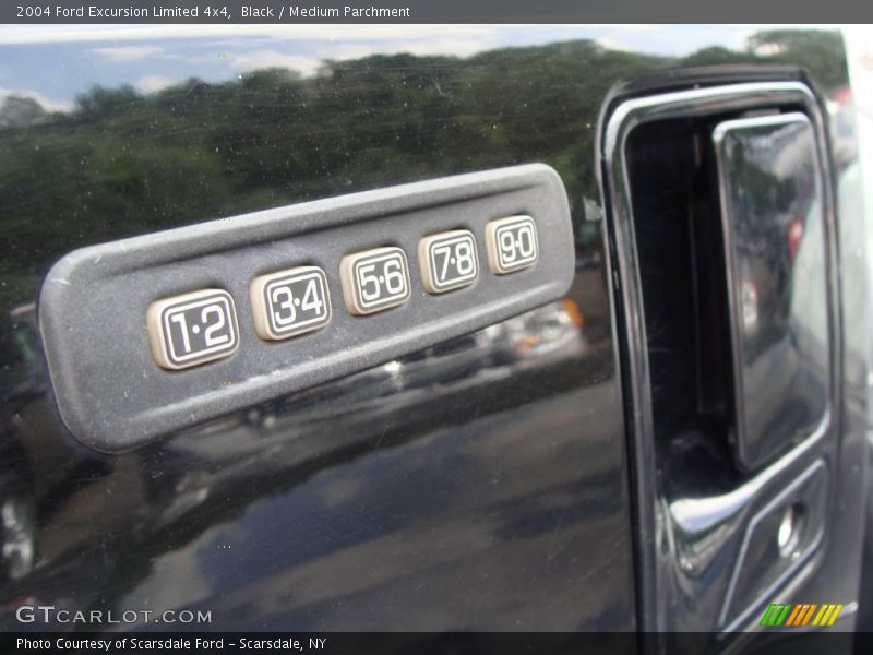 Black / Medium Parchment 2004 Ford Excursion Limited 4x4