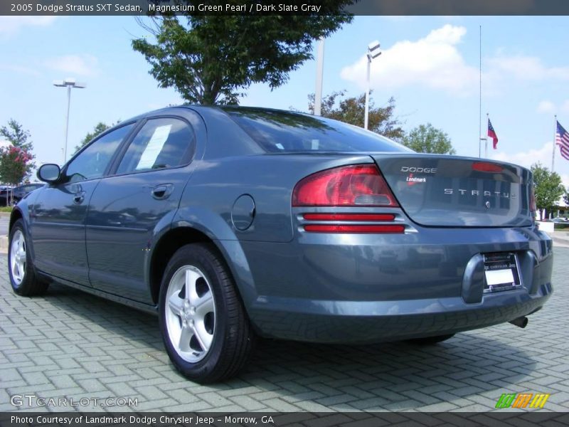 Magnesium Green Pearl / Dark Slate Gray 2005 Dodge Stratus SXT Sedan