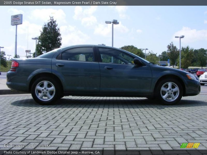 Magnesium Green Pearl / Dark Slate Gray 2005 Dodge Stratus SXT Sedan