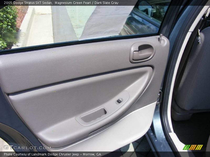 Magnesium Green Pearl / Dark Slate Gray 2005 Dodge Stratus SXT Sedan