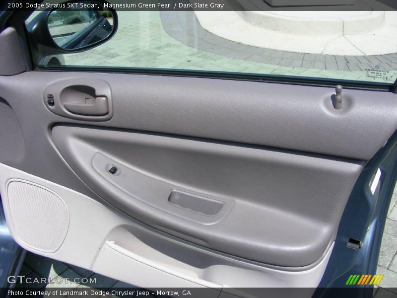 Magnesium Green Pearl / Dark Slate Gray 2005 Dodge Stratus SXT Sedan