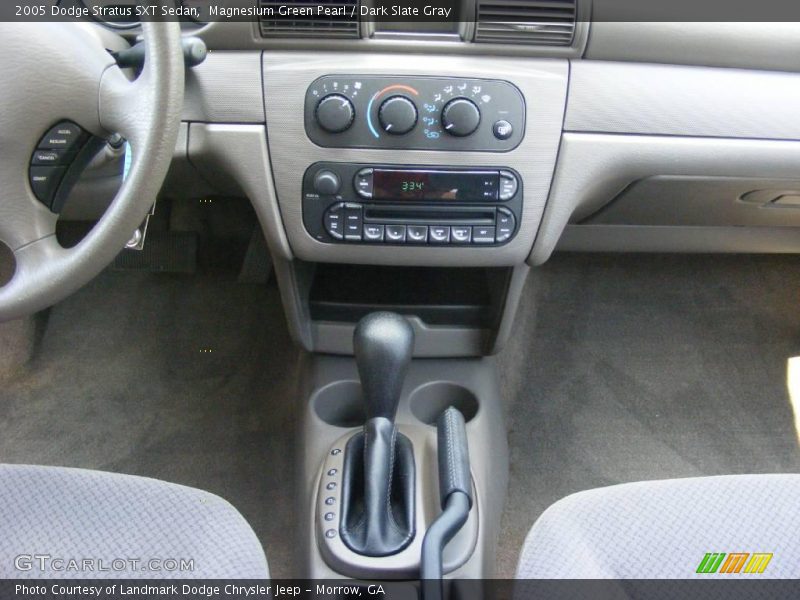 Magnesium Green Pearl / Dark Slate Gray 2005 Dodge Stratus SXT Sedan