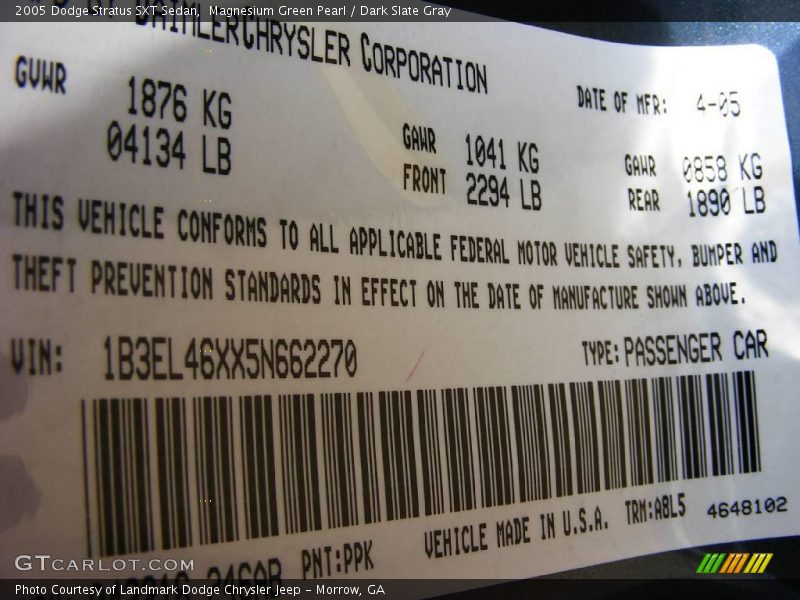 Magnesium Green Pearl / Dark Slate Gray 2005 Dodge Stratus SXT Sedan