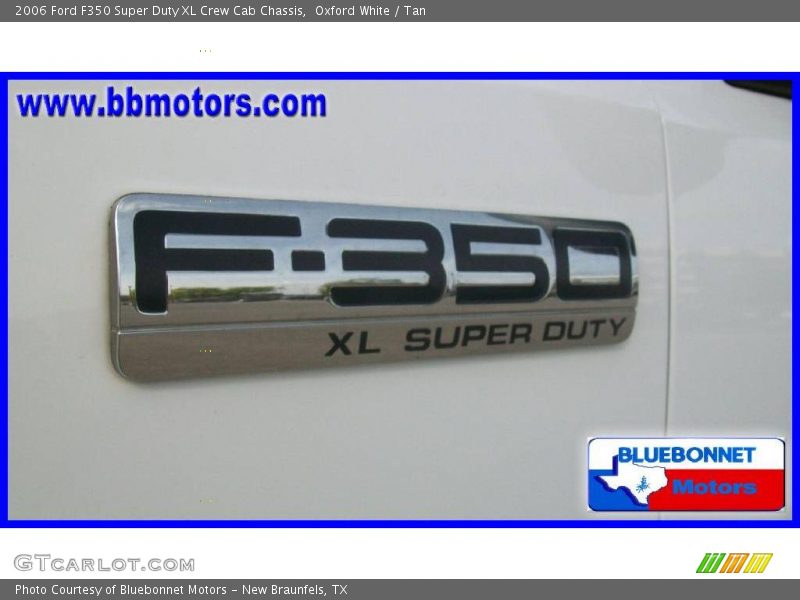 Oxford White / Tan 2006 Ford F350 Super Duty XL Crew Cab Chassis