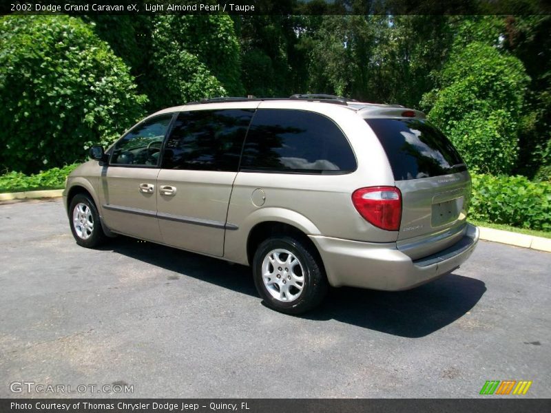 Light Almond Pearl / Taupe 2002 Dodge Grand Caravan eX