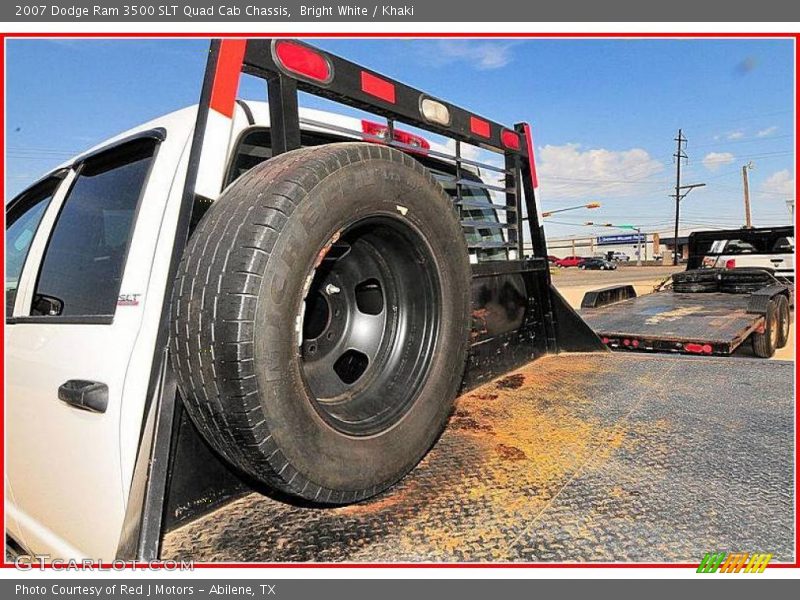 Bright White / Khaki 2007 Dodge Ram 3500 SLT Quad Cab Chassis