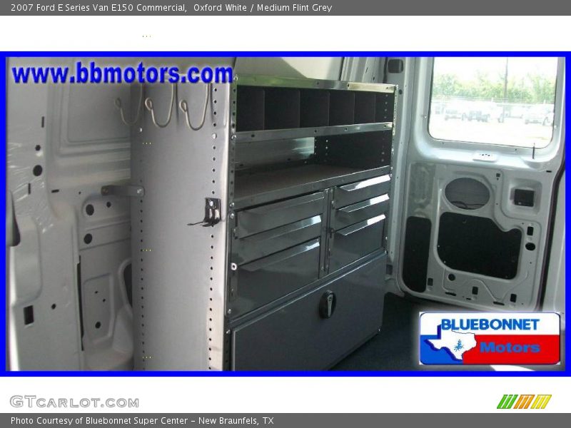 Oxford White / Medium Flint Grey 2007 Ford E Series Van E150 Commercial