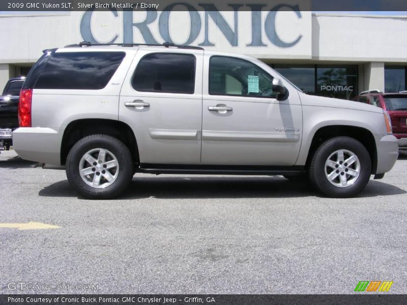 Silver Birch Metallic / Ebony 2009 GMC Yukon SLT