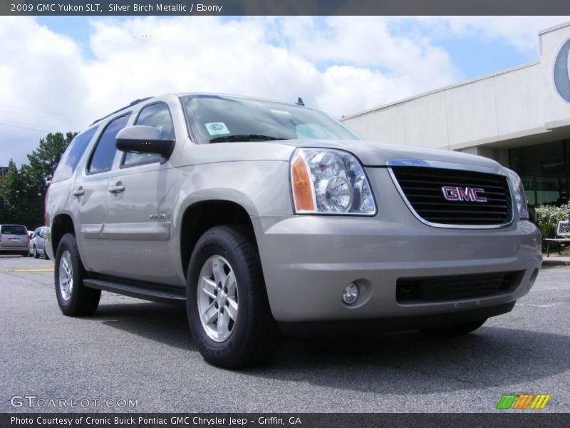 Silver Birch Metallic / Ebony 2009 GMC Yukon SLT