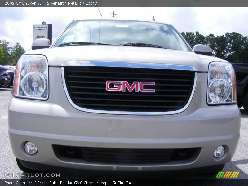 Silver Birch Metallic / Ebony 2009 GMC Yukon SLT