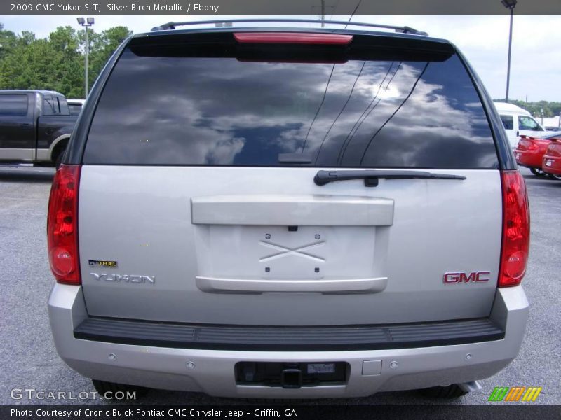 Silver Birch Metallic / Ebony 2009 GMC Yukon SLT