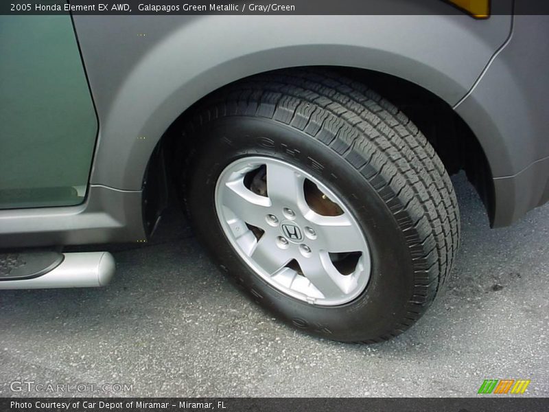 Galapagos Green Metallic / Gray/Green 2005 Honda Element EX AWD