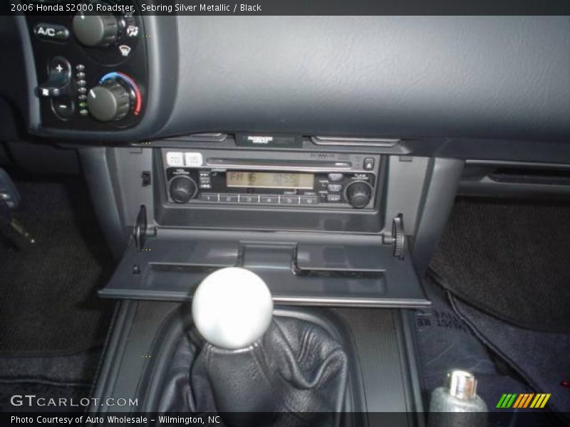 Sebring Silver Metallic / Black 2006 Honda S2000 Roadster