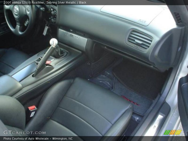 Sebring Silver Metallic / Black 2006 Honda S2000 Roadster
