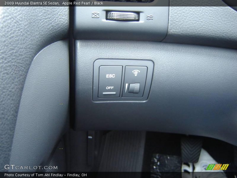Apple Red Pearl / Black 2009 Hyundai Elantra SE Sedan