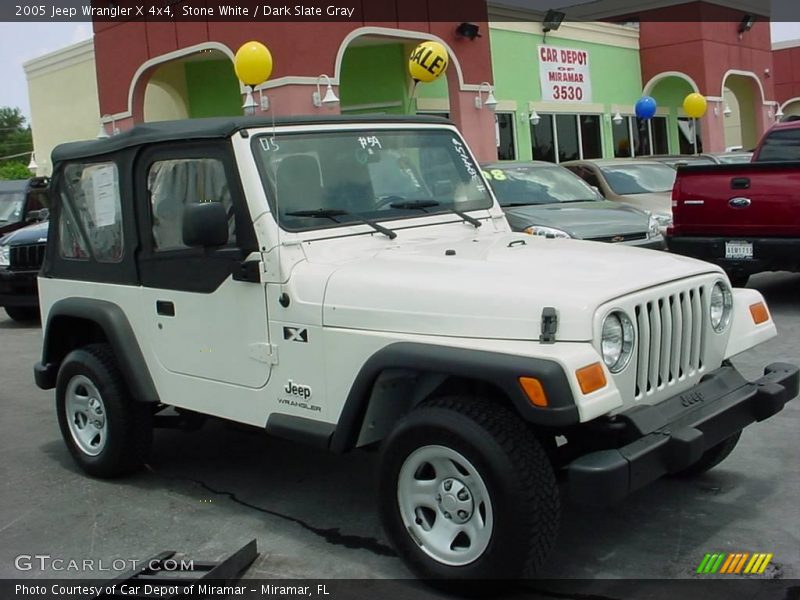 Stone White / Dark Slate Gray 2005 Jeep Wrangler X 4x4