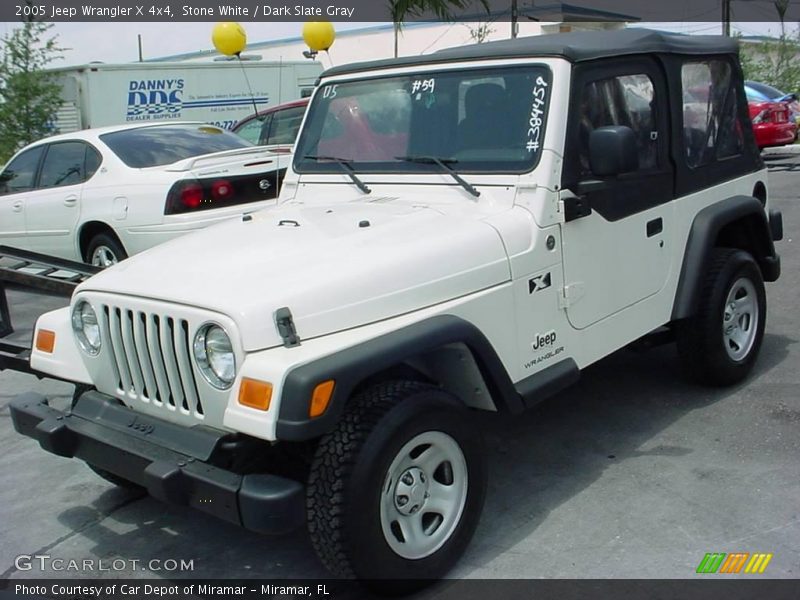 Stone White / Dark Slate Gray 2005 Jeep Wrangler X 4x4