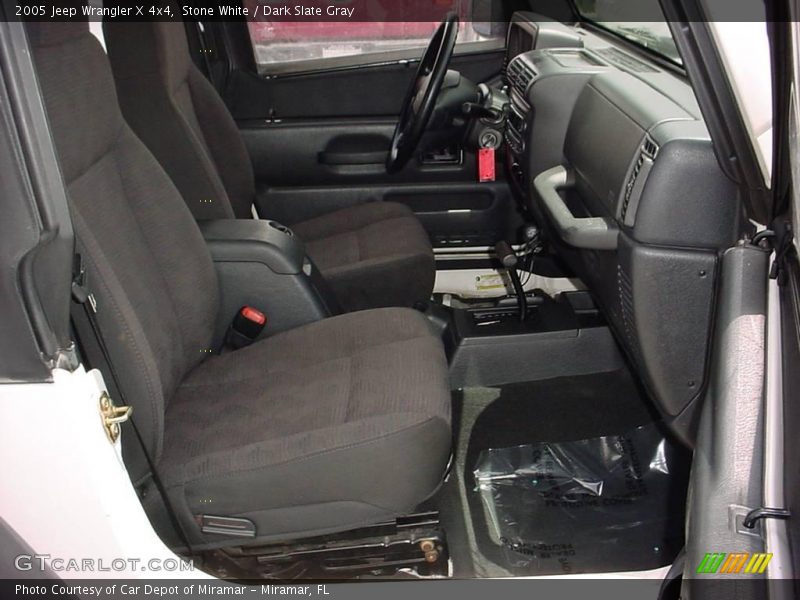 Stone White / Dark Slate Gray 2005 Jeep Wrangler X 4x4