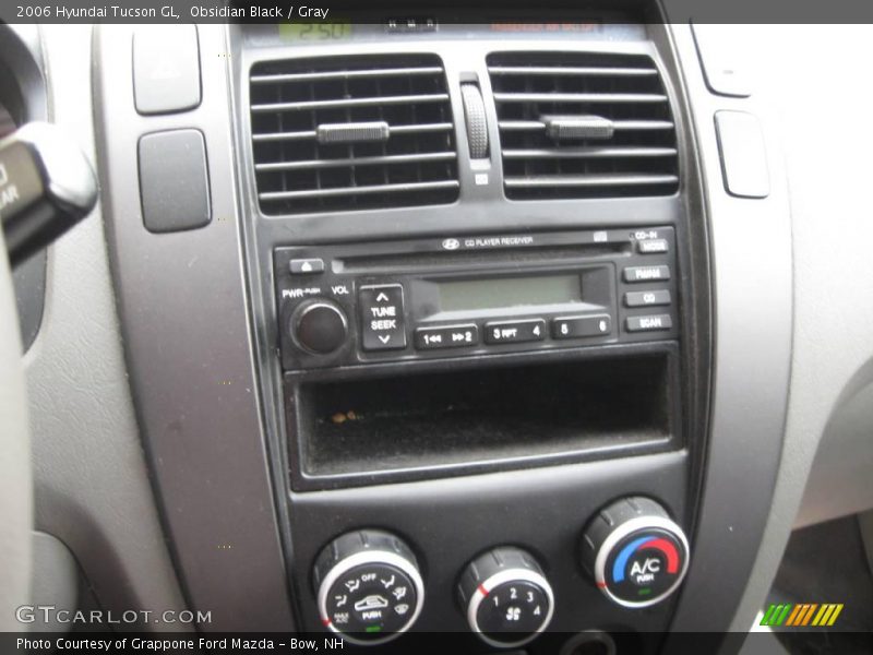 Obsidian Black / Gray 2006 Hyundai Tucson GL