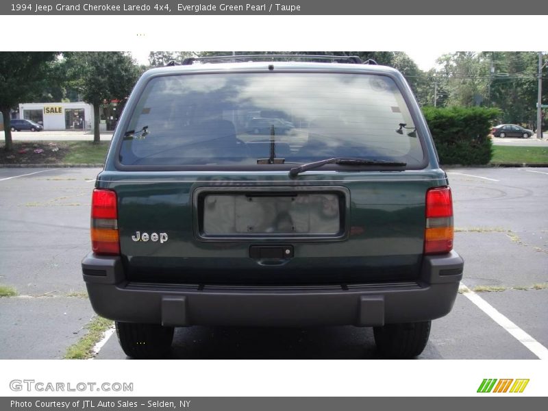 Everglade Green Pearl / Taupe 1994 Jeep Grand Cherokee Laredo 4x4