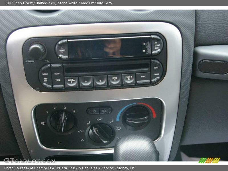 Stone White / Medium Slate Gray 2007 Jeep Liberty Limited 4x4