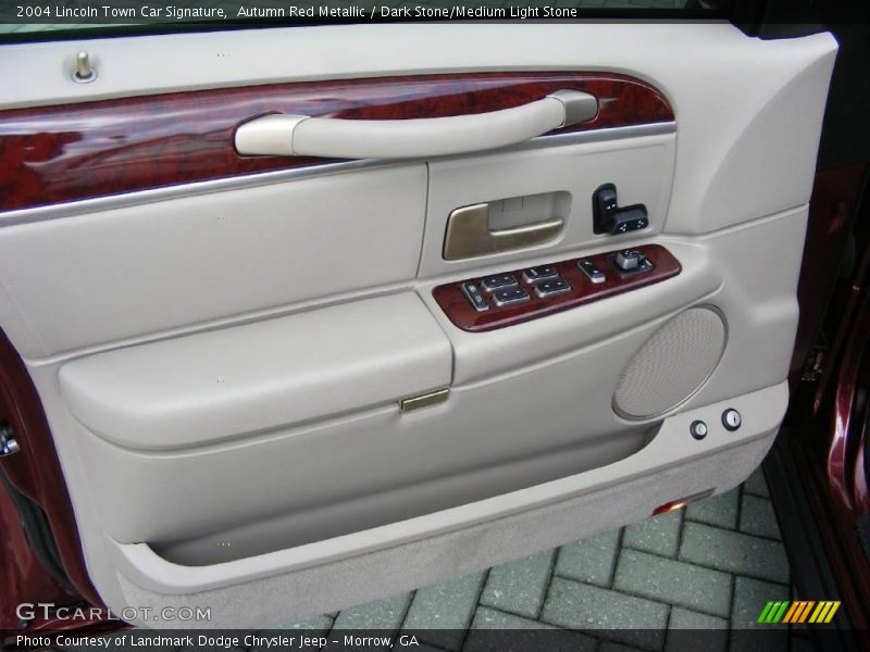 Autumn Red Metallic / Dark Stone/Medium Light Stone 2004 Lincoln Town Car Signature