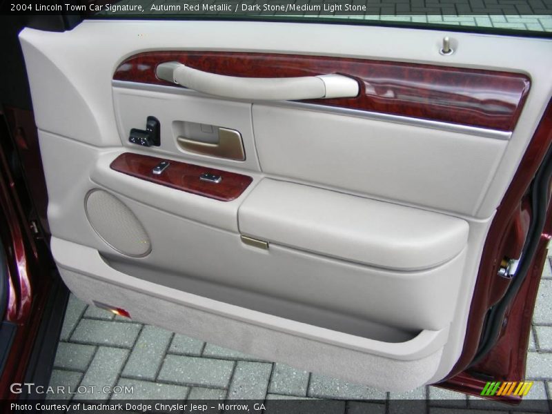 Autumn Red Metallic / Dark Stone/Medium Light Stone 2004 Lincoln Town Car Signature