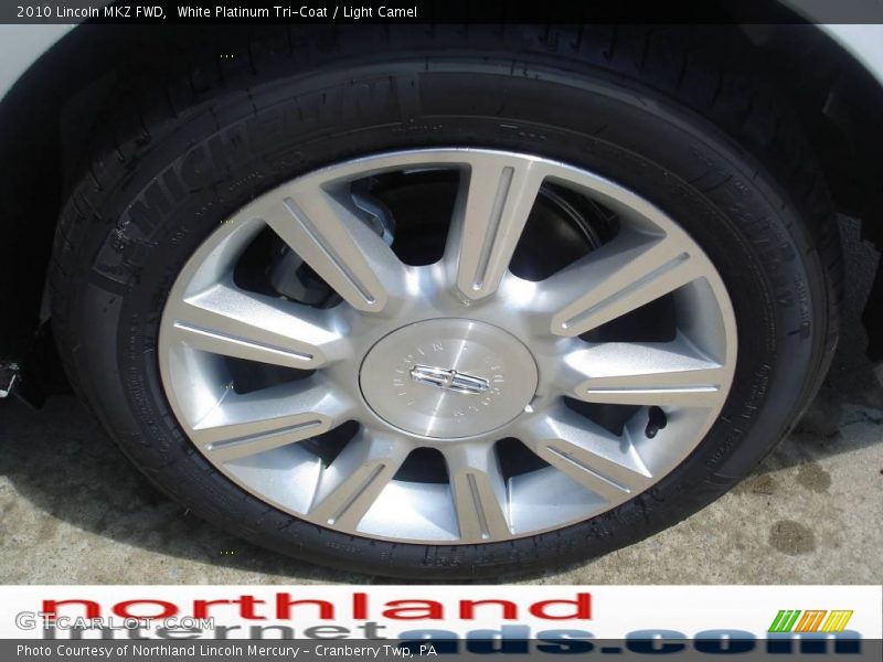 White Platinum Tri-Coat / Light Camel 2010 Lincoln MKZ FWD