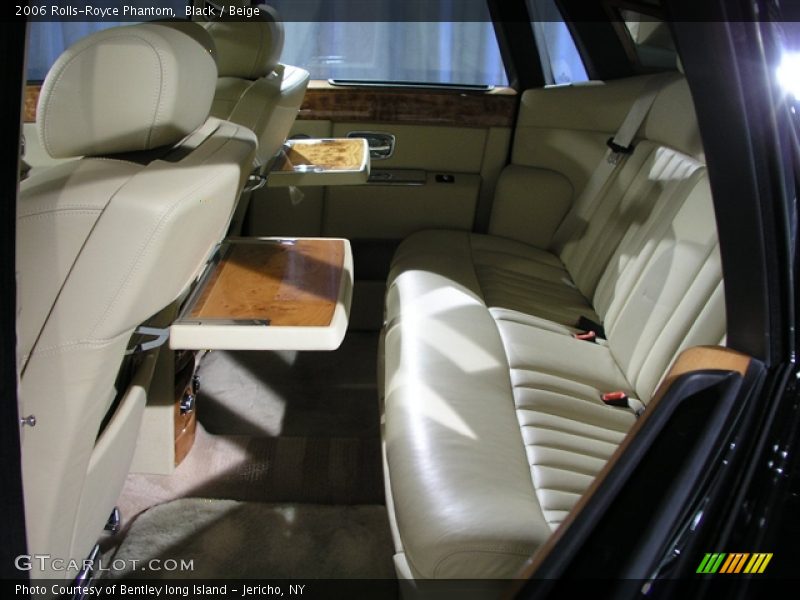 Black / Beige 2006 Rolls-Royce Phantom