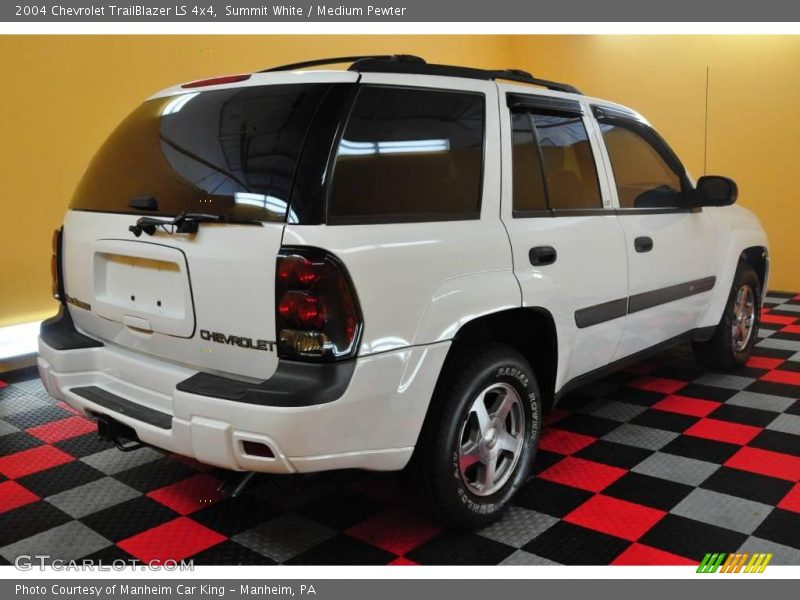 Summit White / Medium Pewter 2004 Chevrolet TrailBlazer LS 4x4