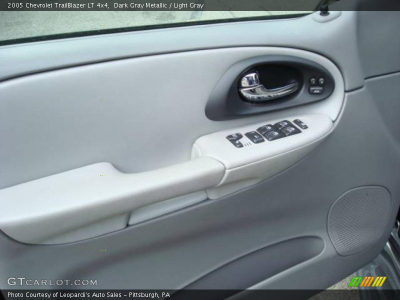 Dark Gray Metallic / Light Gray 2005 Chevrolet TrailBlazer LT 4x4