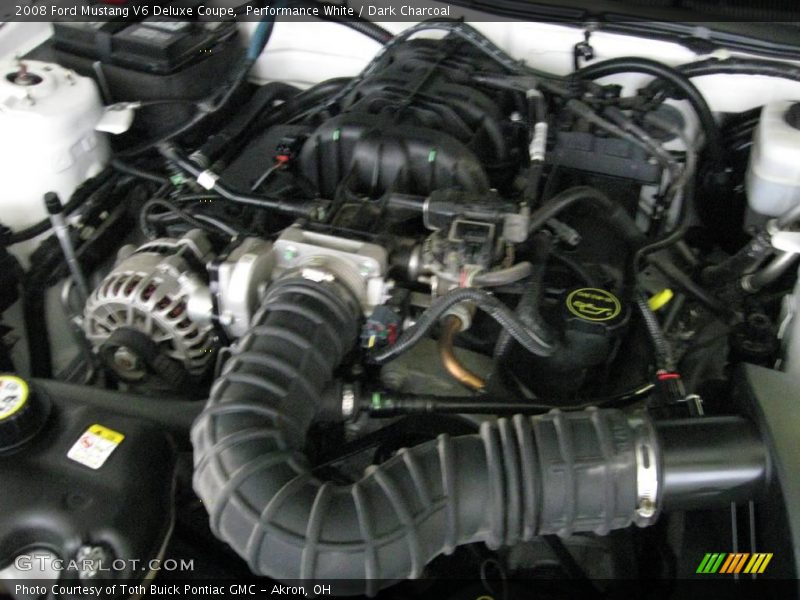 Performance White / Dark Charcoal 2008 Ford Mustang V6 Deluxe Coupe