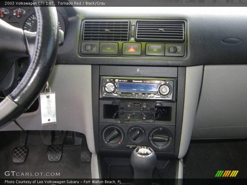 Tornado Red / Black/Gray 2003 Volkswagen GTI 1.8T