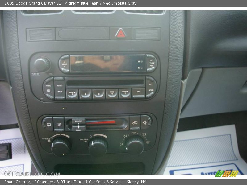 Midnight Blue Pearl / Medium Slate Gray 2005 Dodge Grand Caravan SE