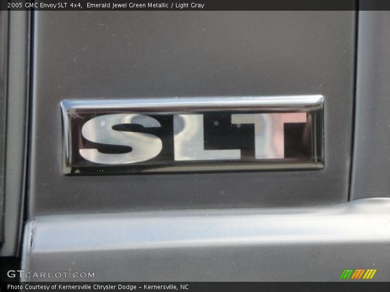 Emerald Jewel Green Metallic / Light Gray 2005 GMC Envoy SLT 4x4