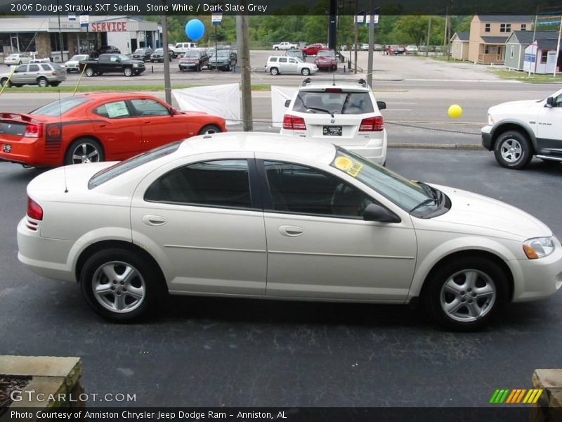Stone White / Dark Slate Grey 2006 Dodge Stratus SXT Sedan