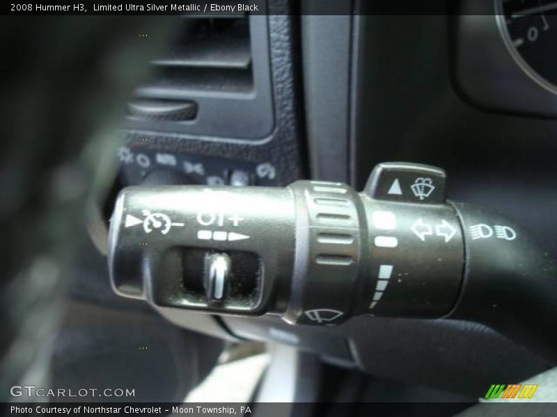 Limited Ultra Silver Metallic / Ebony Black 2008 Hummer H3