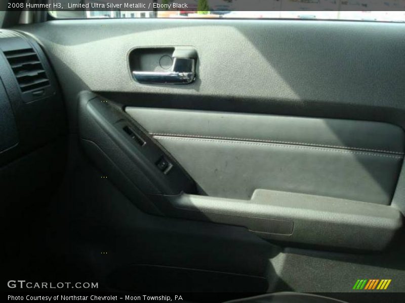 Limited Ultra Silver Metallic / Ebony Black 2008 Hummer H3