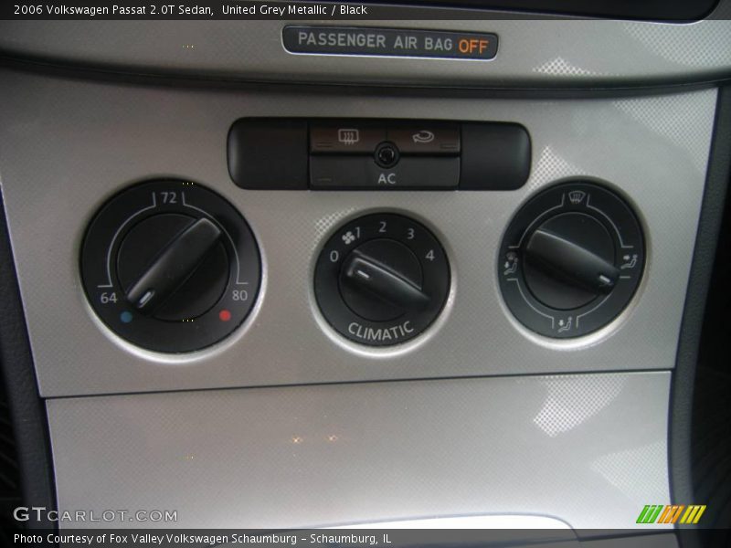 United Grey Metallic / Black 2006 Volkswagen Passat 2.0T Sedan