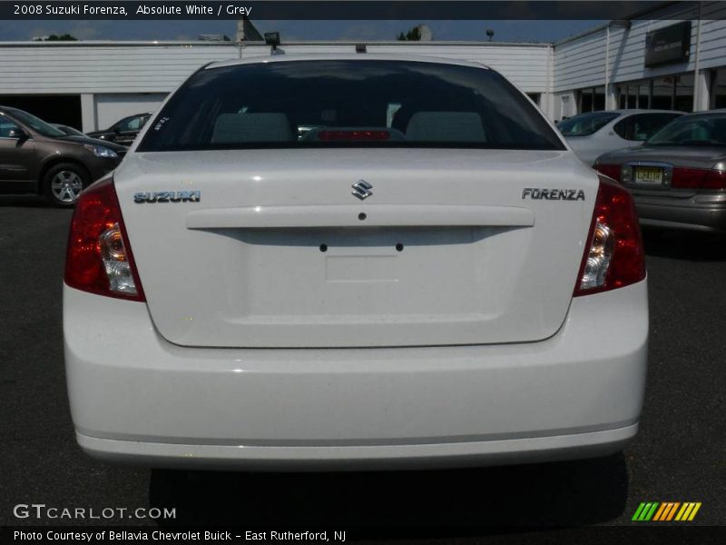 Absolute White / Grey 2008 Suzuki Forenza
