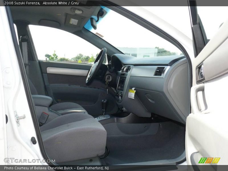 Absolute White / Grey 2008 Suzuki Forenza
