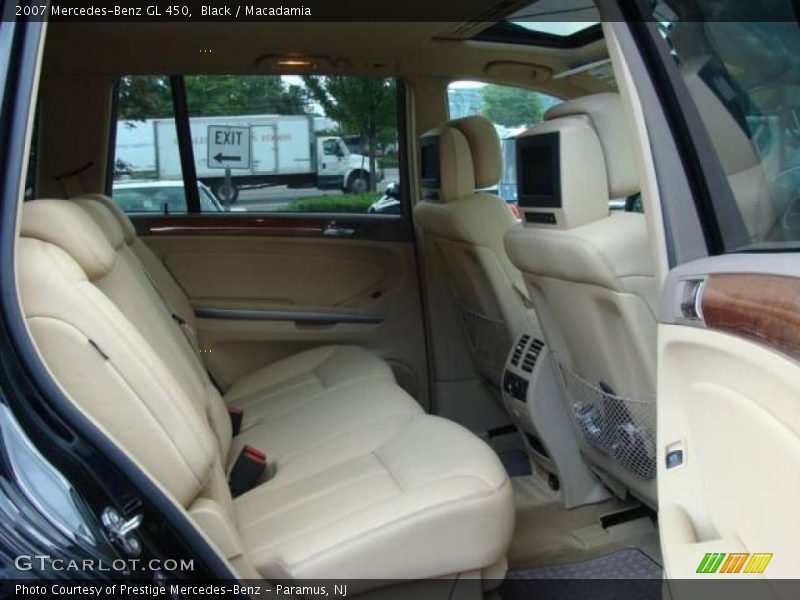 Black / Macadamia 2007 Mercedes-Benz GL 450