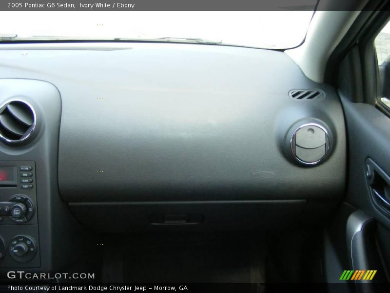 Ivory White / Ebony 2005 Pontiac G6 Sedan
