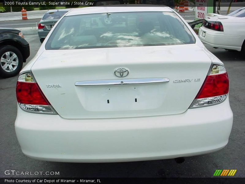 Super White / Stone Gray 2006 Toyota Camry LE