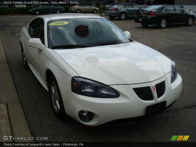 Ivory White / Ebony 2008 Pontiac Grand Prix Sedan