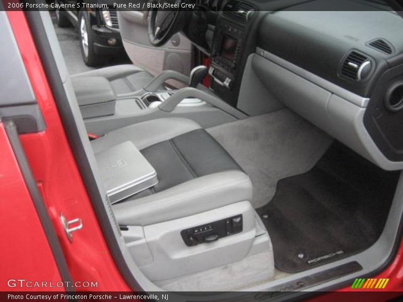 Pure Red / Black/Steel Grey 2006 Porsche Cayenne S Titanium