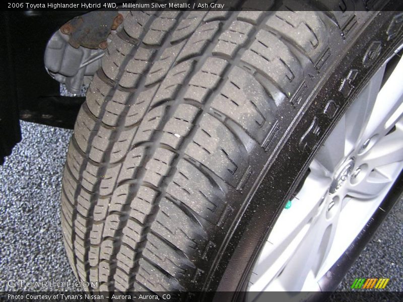 Millenium Silver Metallic / Ash Gray 2006 Toyota Highlander Hybrid 4WD