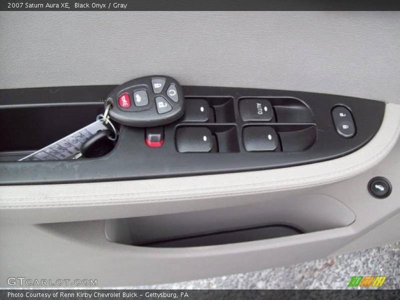 Black Onyx / Gray 2007 Saturn Aura XE